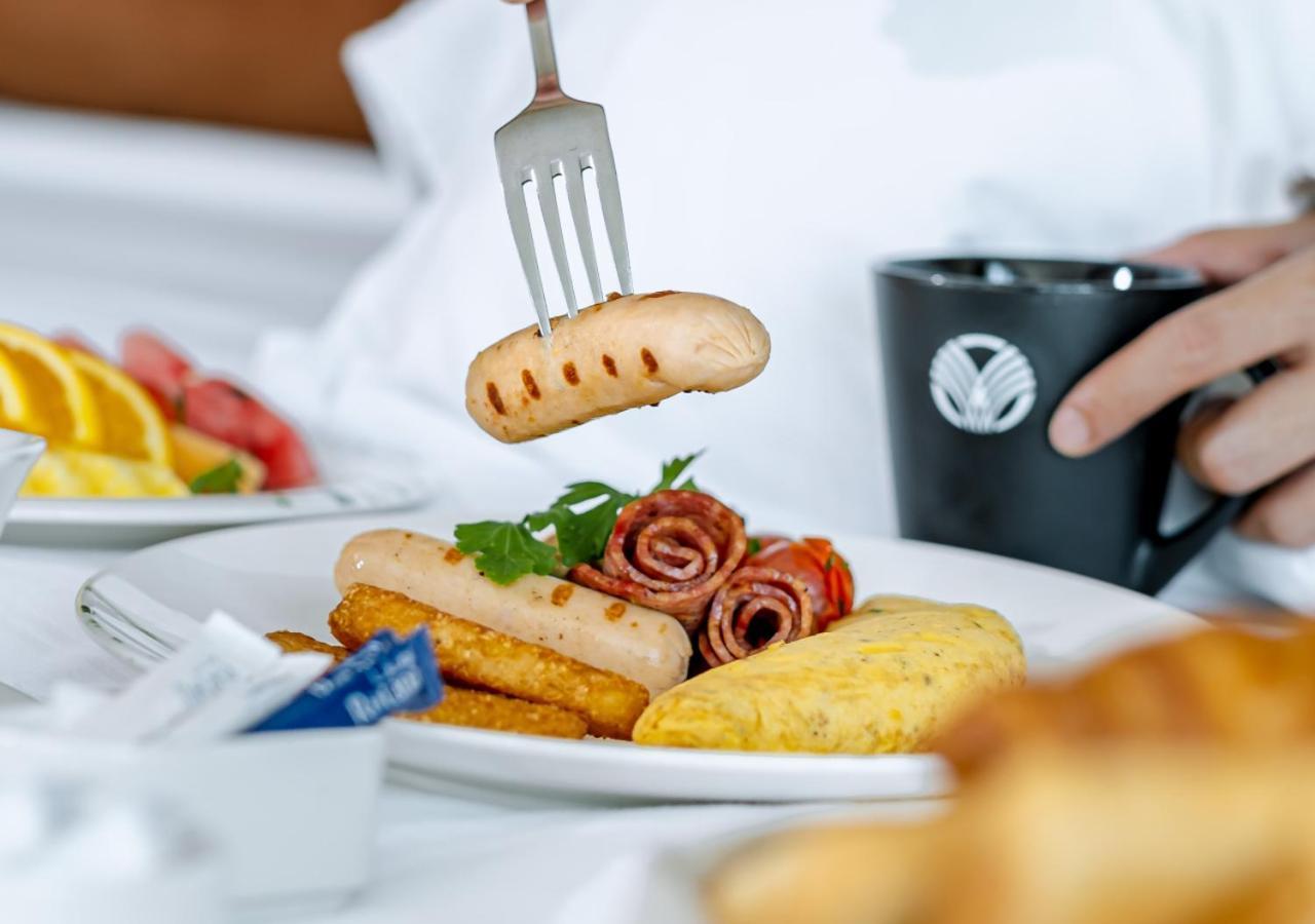 시티 센터 로타나 도하 외부 사진 A breakfast at the hotel