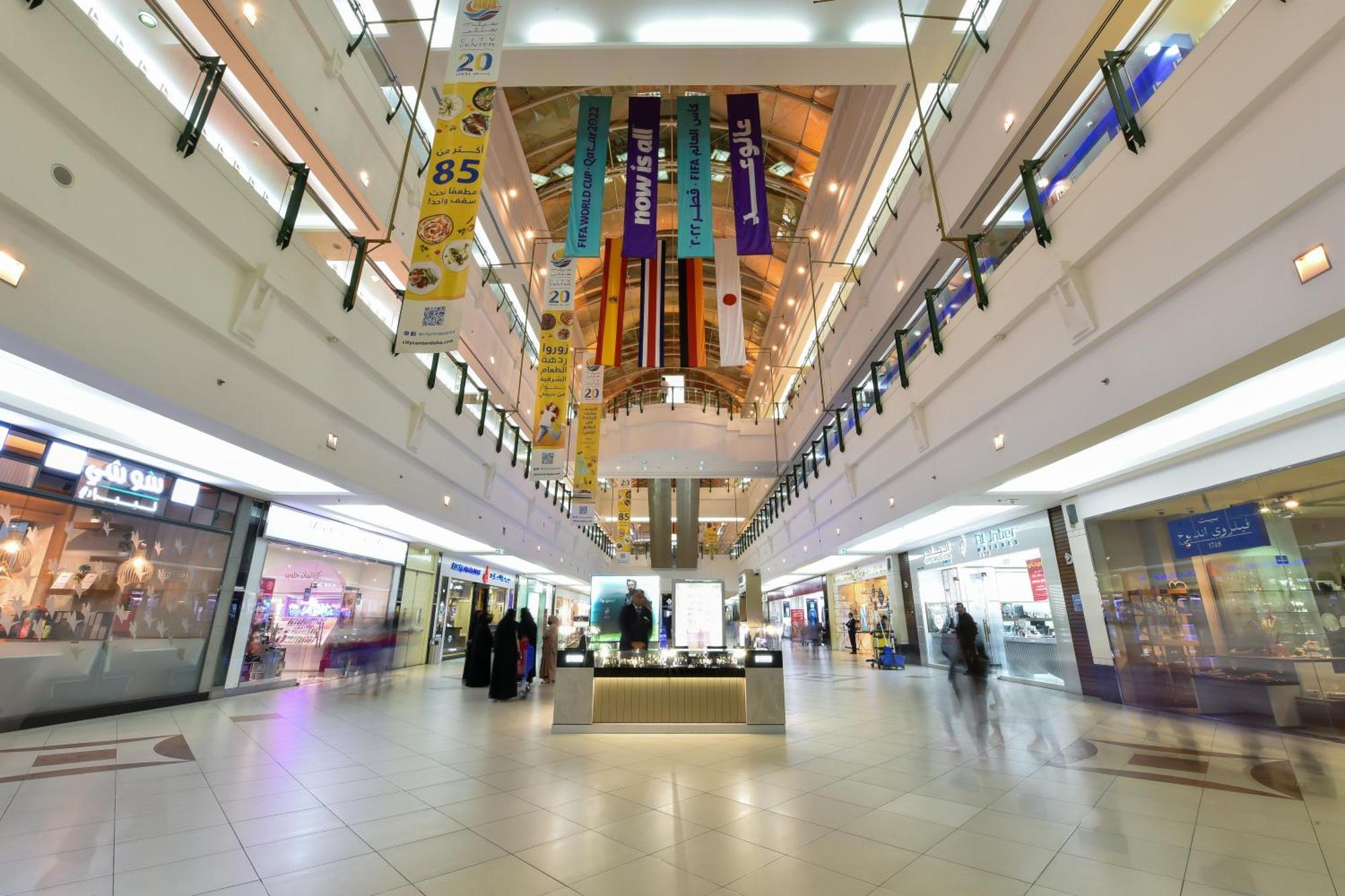 시티 센터 로타나 도하 외부 사진 The mall's interior